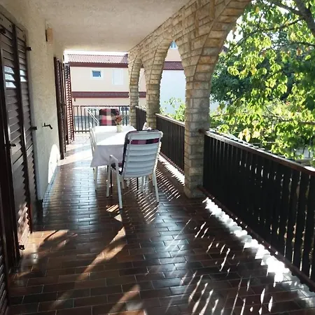 Guest house Infinity Sukosan
